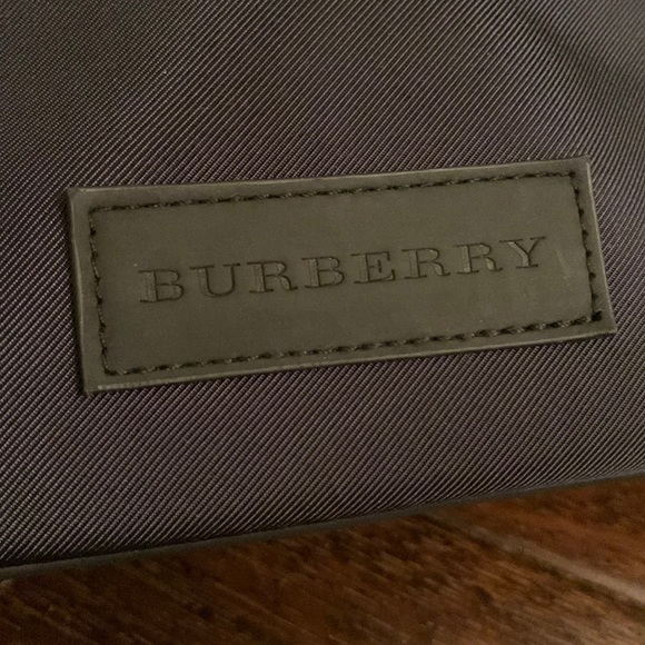Burberry Bags Burberry Zip Pouch Mens Toiletry Kit Used Poshmark